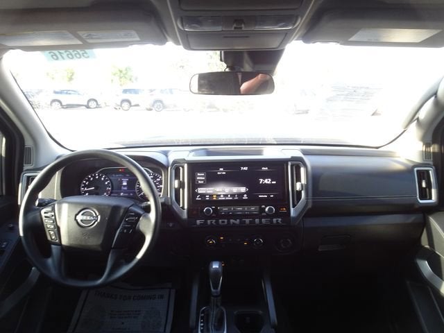 2025 Nissan Frontier SV
