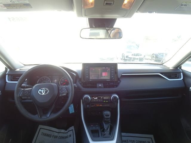 2020 Toyota RAV4 LE