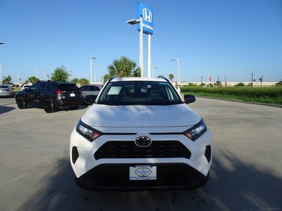 2020 Toyota RAV4 LE