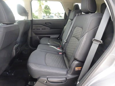 2024 Nissan Pathfinder S