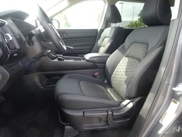 2024 Nissan Pathfinder S
