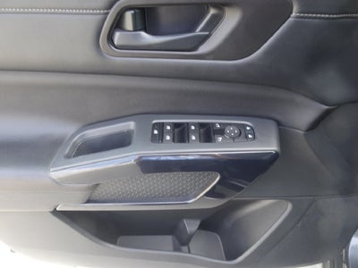2024 Nissan Pathfinder S