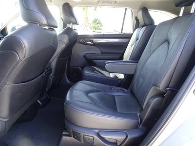 2020 Toyota Highlander Platinum