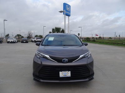 2021 Toyota Sienna LE