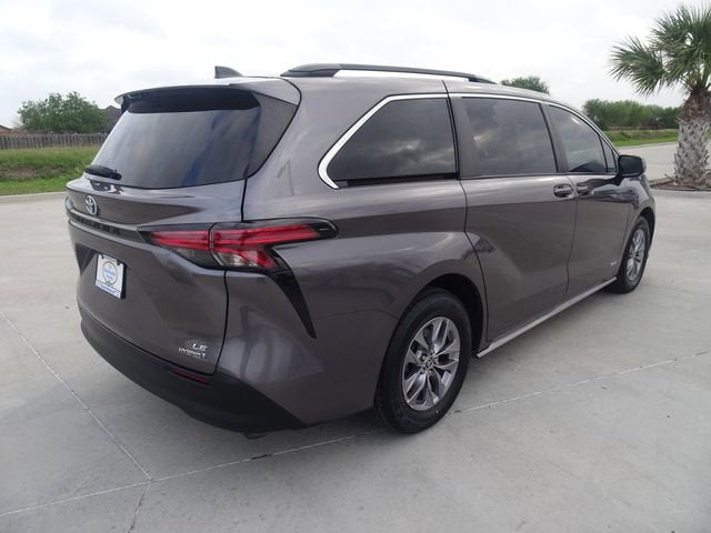 2021 Toyota Sienna LE