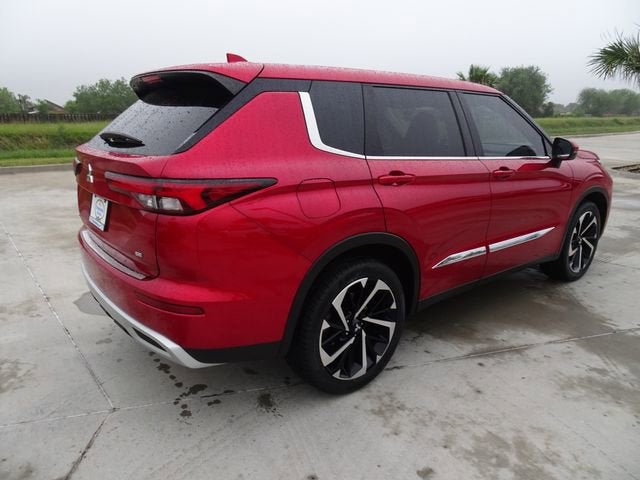 2024 Mitsubishi Outlander Base