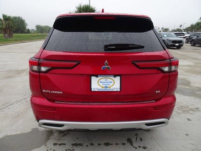 2024 Mitsubishi Outlander Base
