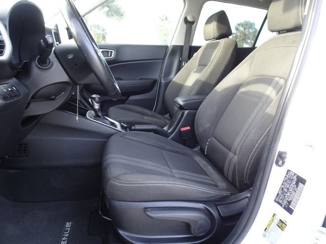 2022 Hyundai Venue SEL