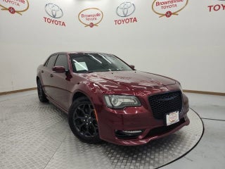 2022 Chrysler 300 Touring L
