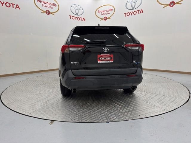 2020 Toyota RAV4 LE