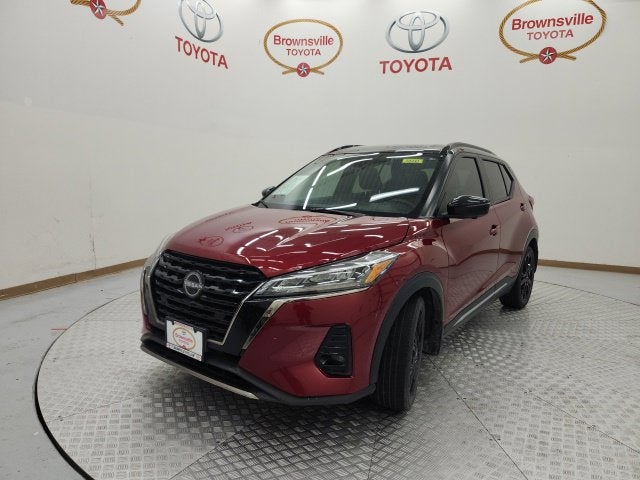 2023 Nissan Kicks SR