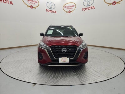 2023 Nissan Kicks SR