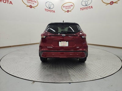 2023 Nissan Kicks SR