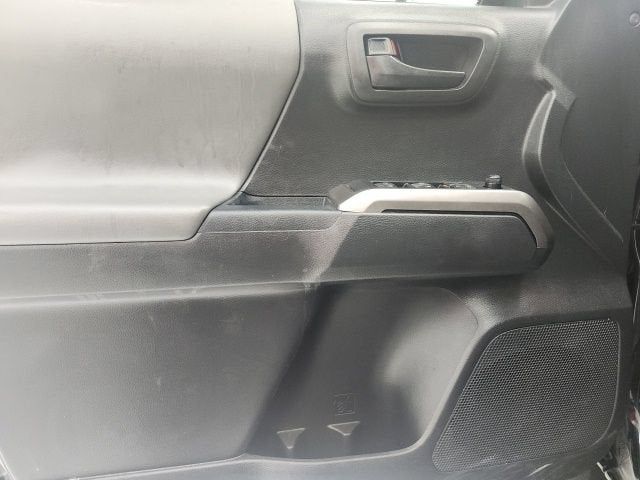 2022 Toyota Tacoma 2WD SR5