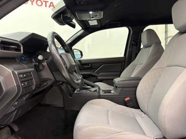 2025 Toyota Tacoma 4WD SR5