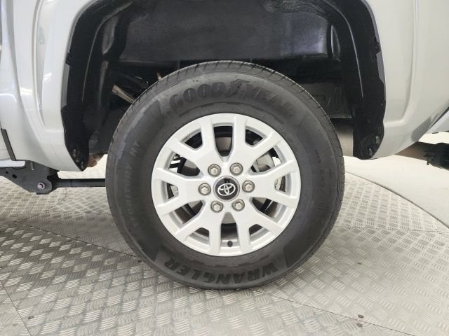 2026 Toyota Tacoma 4WD SR5