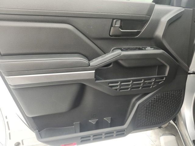 2025 Toyota Tacoma 4WD SR5