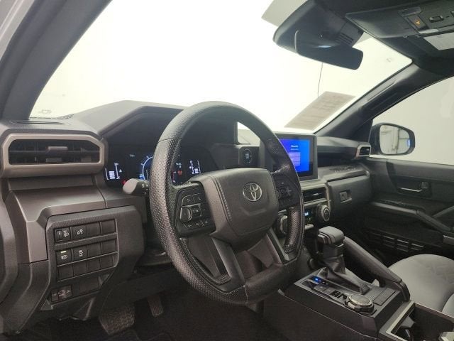 2025 Toyota Tacoma 4WD SR5