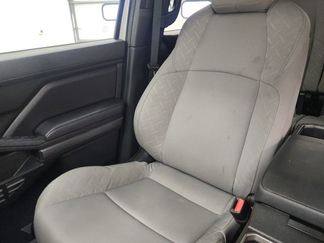 2025 Toyota Tacoma 4WD SR5
