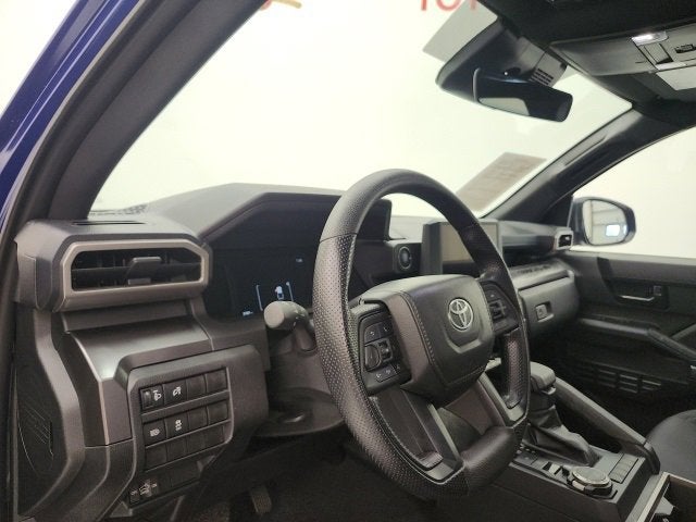 2025 Toyota Tacoma 4WD SR5