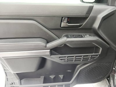 2025 Toyota Tacoma 4WD SR5