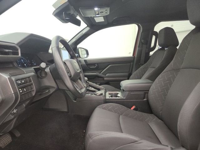 2025 Toyota Tacoma 4WD SR5