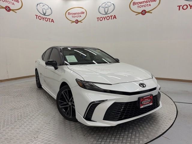 2025 Toyota Camry XSE Hybrid's photo
