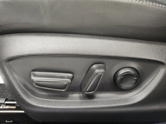 2022 Toyota Camry Hybrid XSE