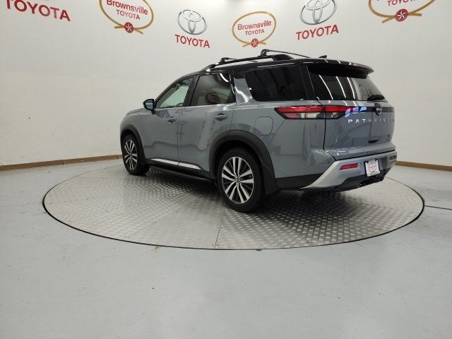 2022 Nissan Pathfinder Platinum