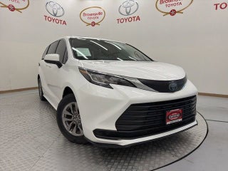 2021 Toyota Sienna LE