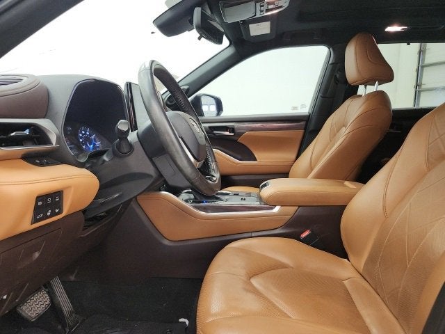 2020 Toyota Highlander Hybrid Platinum