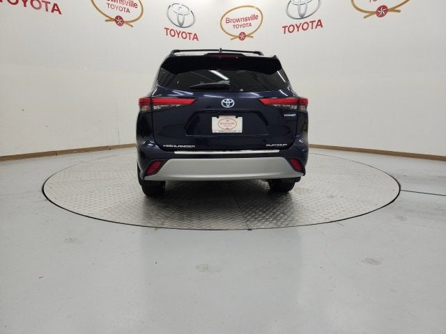 2020 Toyota Highlander Hybrid Platinum