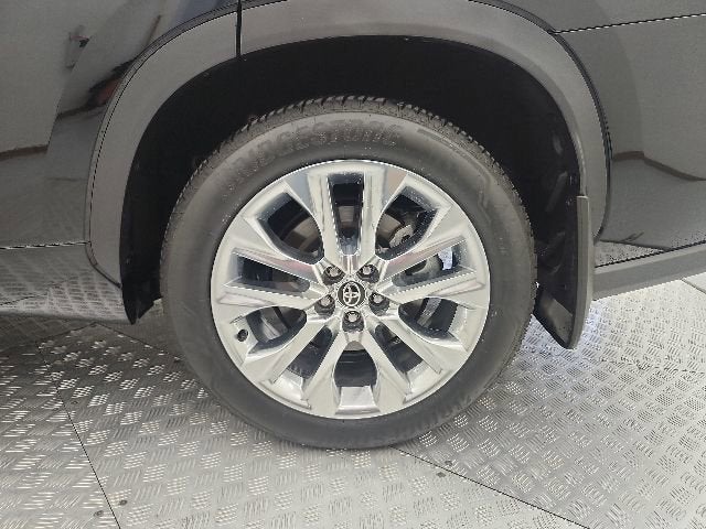 2025 Toyota Highlander Limited