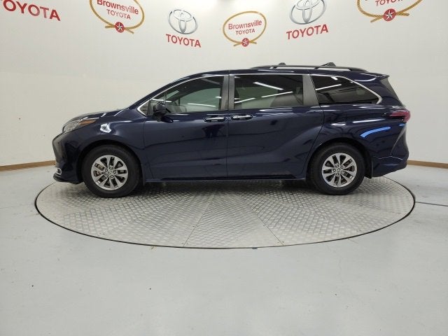 2022 Toyota Sienna XLE
