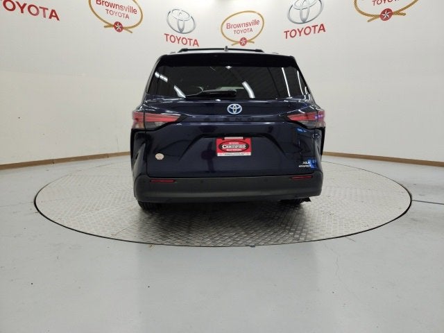 2022 Toyota Sienna XLE