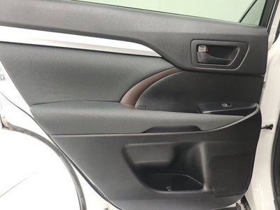 2017 Toyota Highlander LE