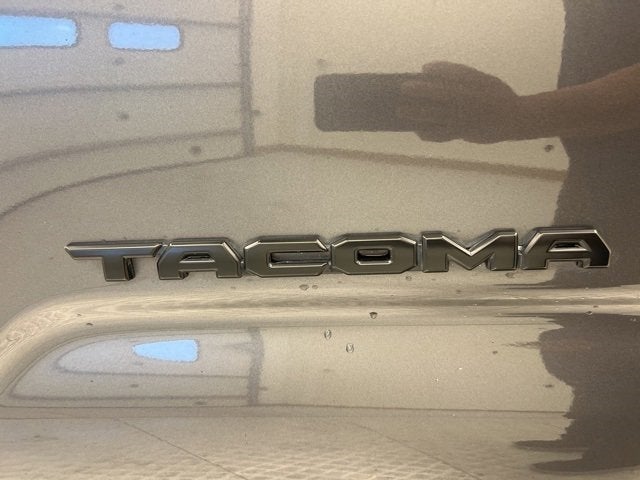 2021 Toyota TACOMA SR5 SR5