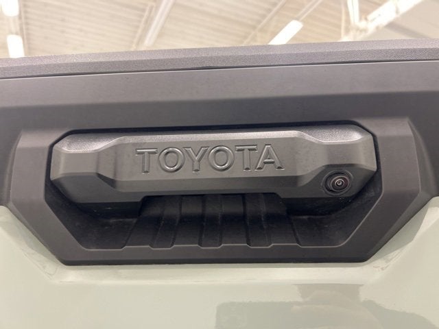 2024 Toyota TUNDRA 4X4 SR5