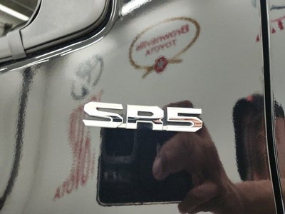 2024 Toyota Tundra 4WD SR5