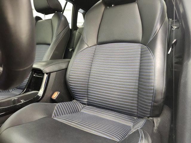 2024 Toyota Corolla Cross Hybrid XSE