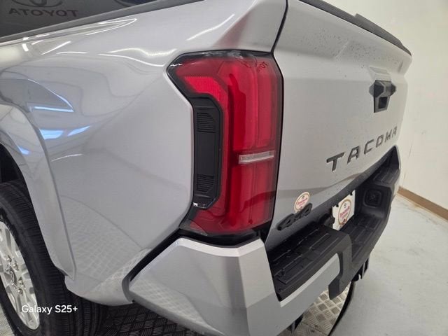2026 Toyota Tacoma SR5 - Photo 24
