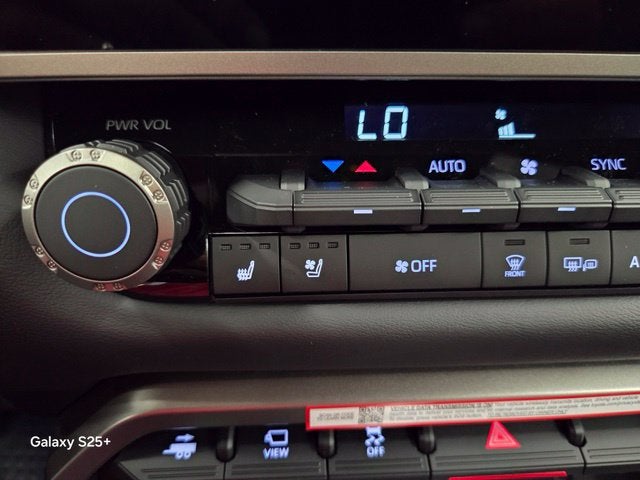 2026 Toyota Tundra i-FORCE MAX Tundra Platinum