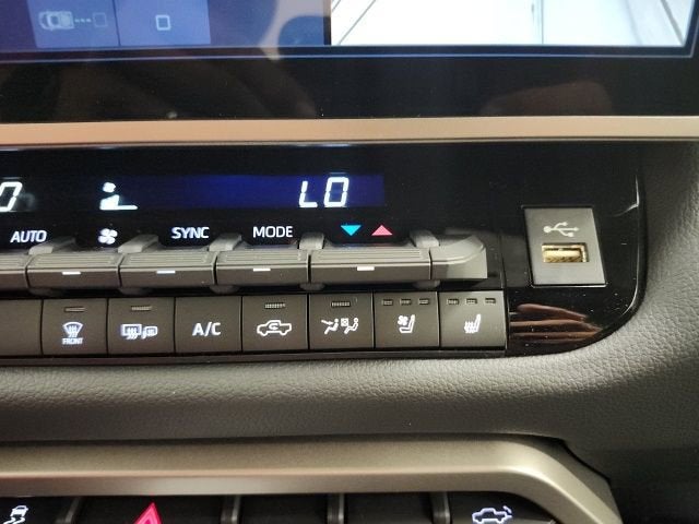 2026 Toyota Tundra i-FORCE MAX Tundra Limited