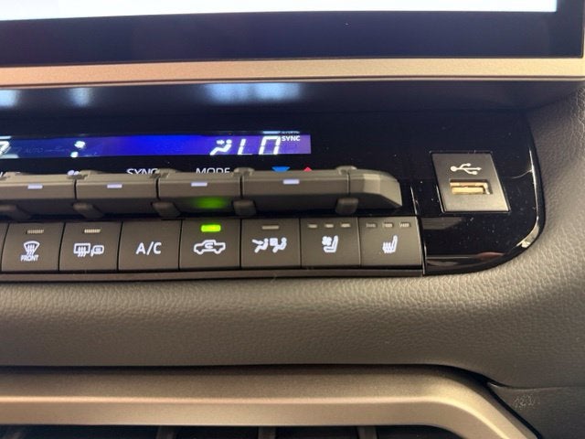2026 Toyota Tundra i-FORCE MAX Tundra Limited